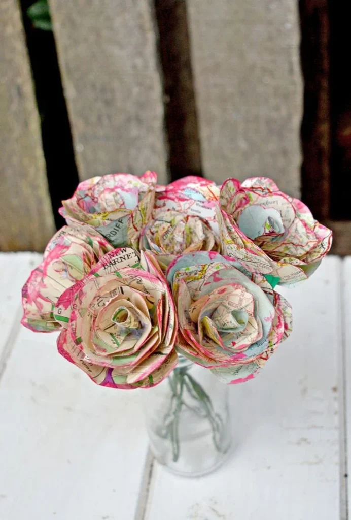 27 Paper Crafts That Will Inspire Anyone 2 1 map roses bunch 3 s