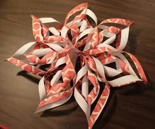 15 Classroom Crafts 13 12 3D Paper Snowflake