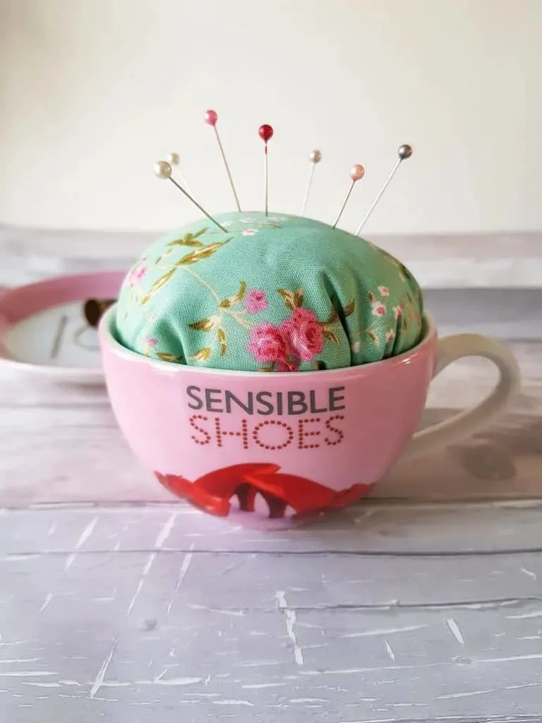 21 Cute Craft Ideas 17 16. Pin Cushion Magnetic Saucer