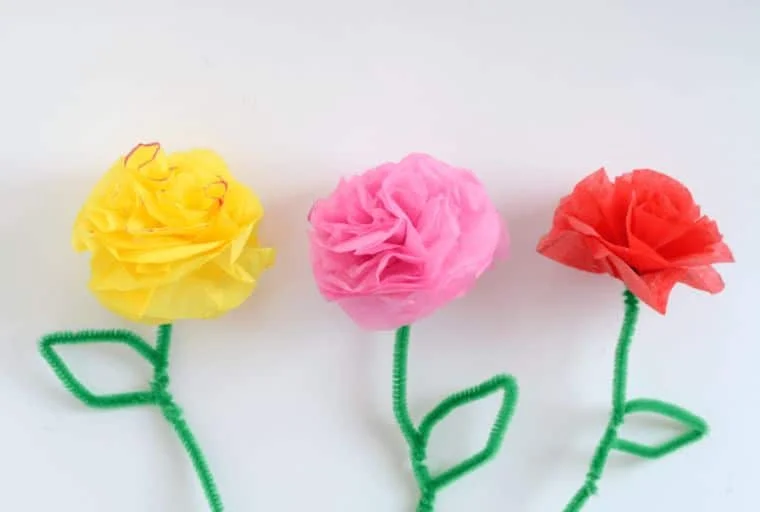 27 Paper Crafts That Will Inspire Anyone 6 5 tissue paper flowers 3