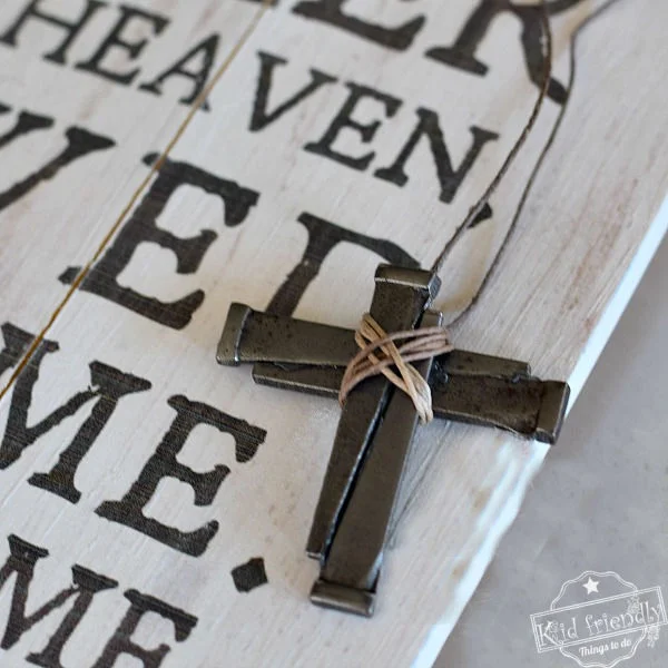 13 Easy Christian Crafts for Kids 6 5. Cross Necklace