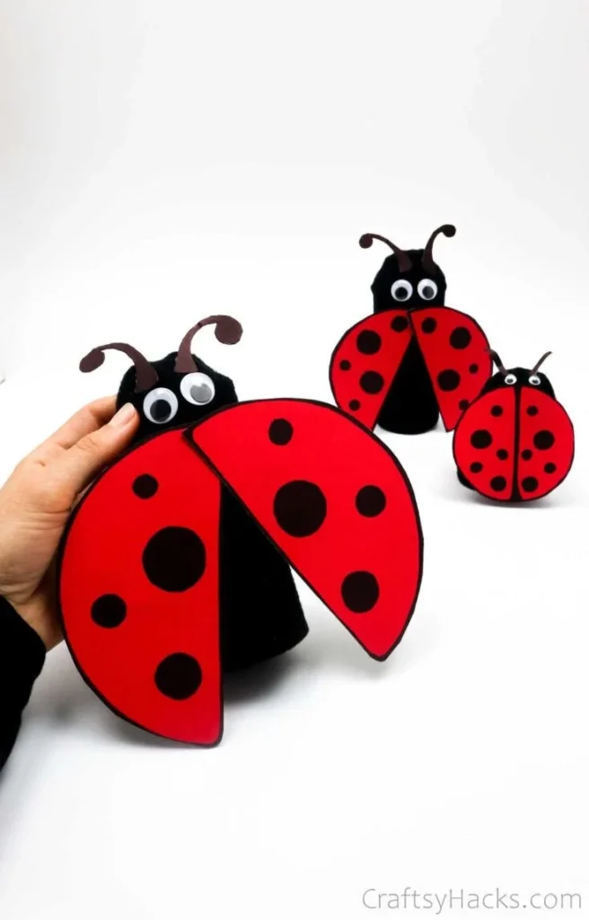 21 Cute Craft Ideas 7 6. Ladybug Craft