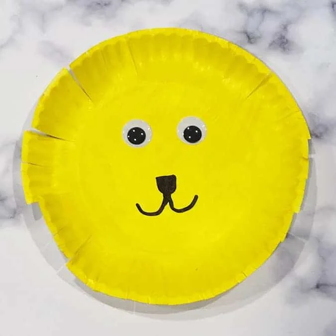 13 Easy Christian Crafts for Kids 8 7. Daniel and the Lions Den Preschool Craft