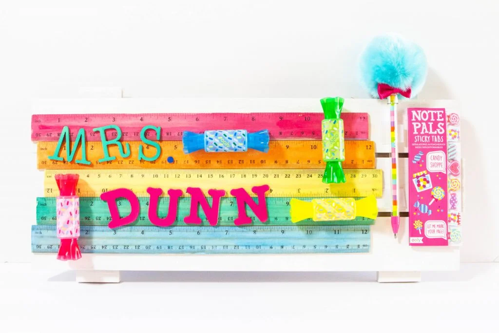21 Fun Crafts to Do When Bored 13 12. Candy Themed Gift 1